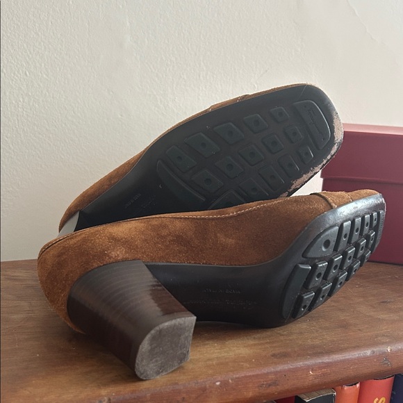 Ferragamo Tan Suede Chunky Work Heels in original box - Picture 7 of 7